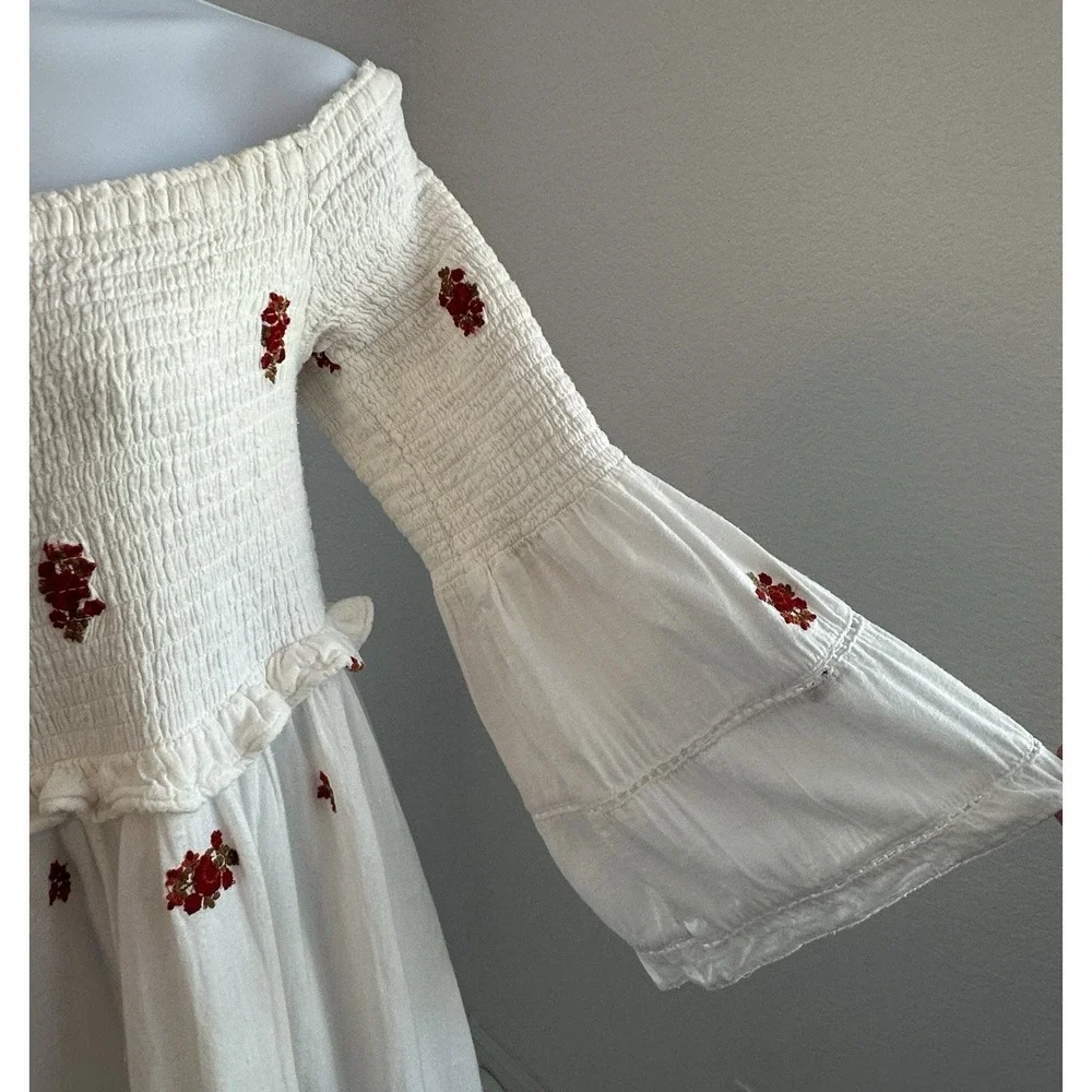 Free People Women's Sz: L White Embroidered Smocked Boho Festival Dress